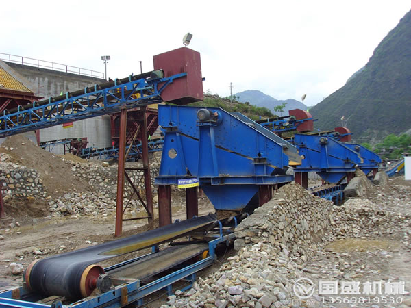 鋁土礦振動篩 鋁土礦振動篩